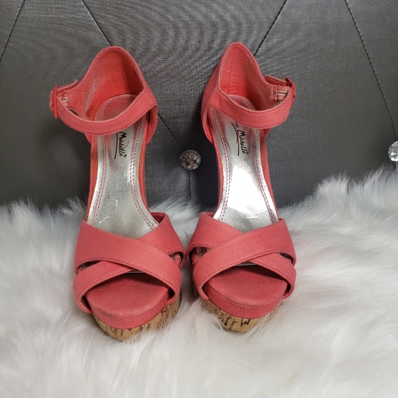 Anne Michaelle ankle strap platform - Picture 2 of 13